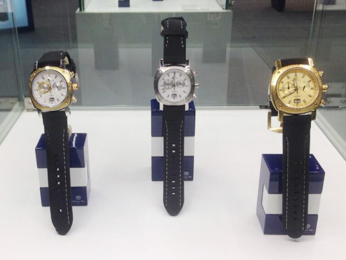 东莞玻璃手表展架生产